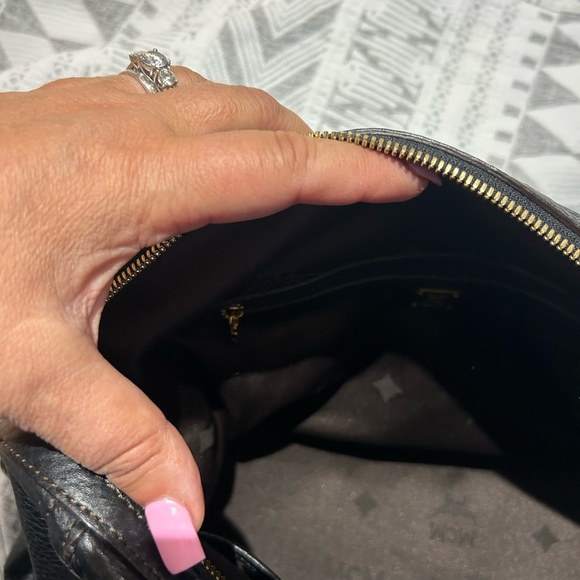 9/10. Condition. - Picture 3 of 5